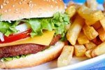 Cause dell’asma: maggiore rischio con il cibo da fast food